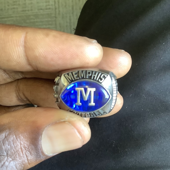 UNIVERSITY OF MEMPHIS CLASS RING - Picture 3 of 6